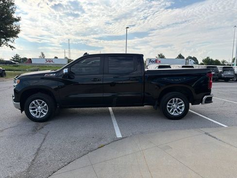 Used 2024 Chevrolet Silverado 1500 LT AWD/4WD image 6