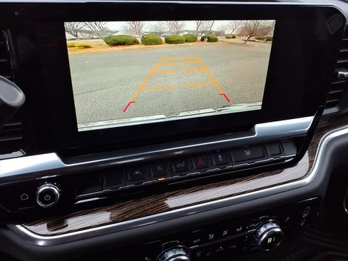 New 2026 GMC Sierra 1500 SLE w/ Preferred Package image 18