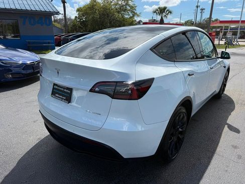 Used 2022 Tesla Model Y Long Range image 5