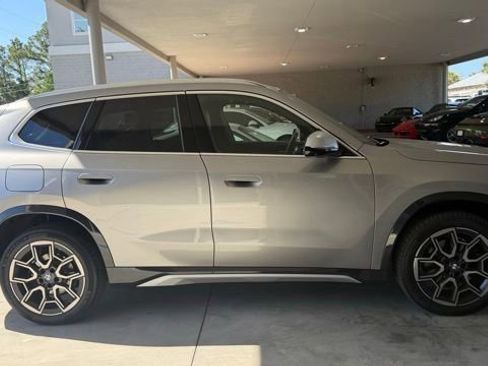 Used 2023 BMW X1 xDrive28i w/ Premium Package image 4