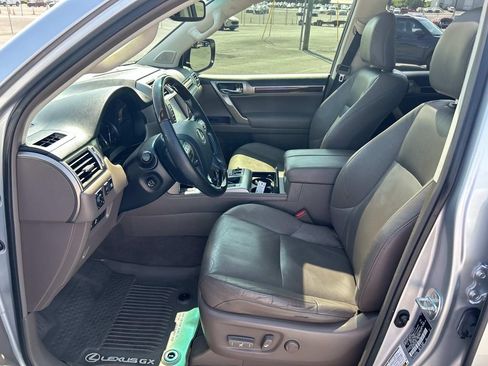 Used 2019 Lexus GX 460 Premium AWD/4WD image 26