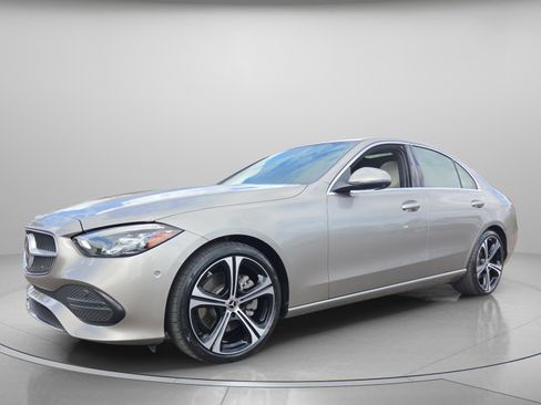Used 2023 Mercedes-Benz C 300 Sedan image 2