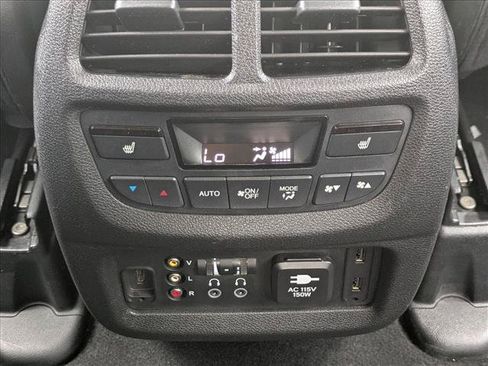Used 2017 Honda Pilot Elite image 18