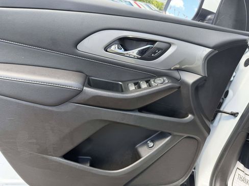 Certified 2023 Chevrolet Traverse LT AWD/4WD image 18