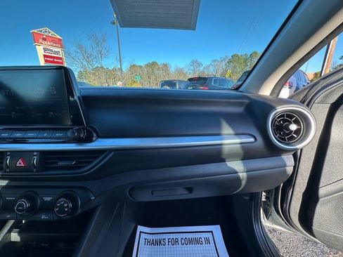 Used 2024 Kia Forte LXS image 16