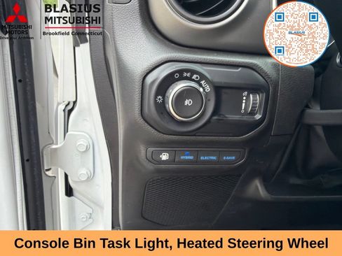 Used 2023 Jeep Wrangler Unlimited w/ Sun & Screen Package AWD/4WD image 31