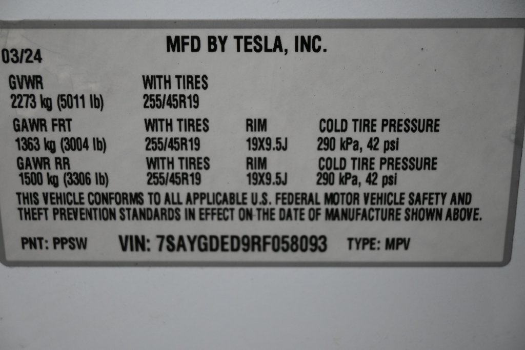 Used 2024 Tesla Model Y 2WD image 8