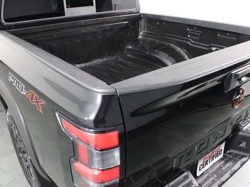 Certified 2022 Nissan Frontier PRO-4X w/ Technology Package image 17