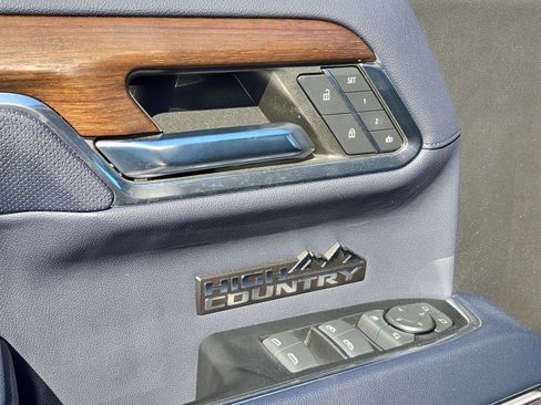 Used 2023 Chevrolet Silverado 1500 High Country w/ High Country Premium Package image 14