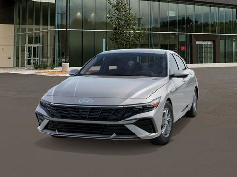 New 2026 Hyundai Elantra SE image 7