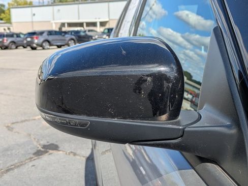 Used 2023 Jeep Compass Trailhawk image 12