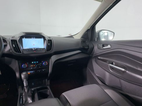 Used 2017 Ford Escape SE w/ Equipment Group 201A image 27