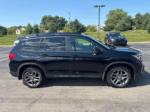 Used 2023 Honda Passport EX-L image 2