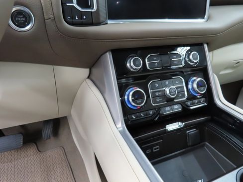 Used 2024 GMC Yukon Denali image 61