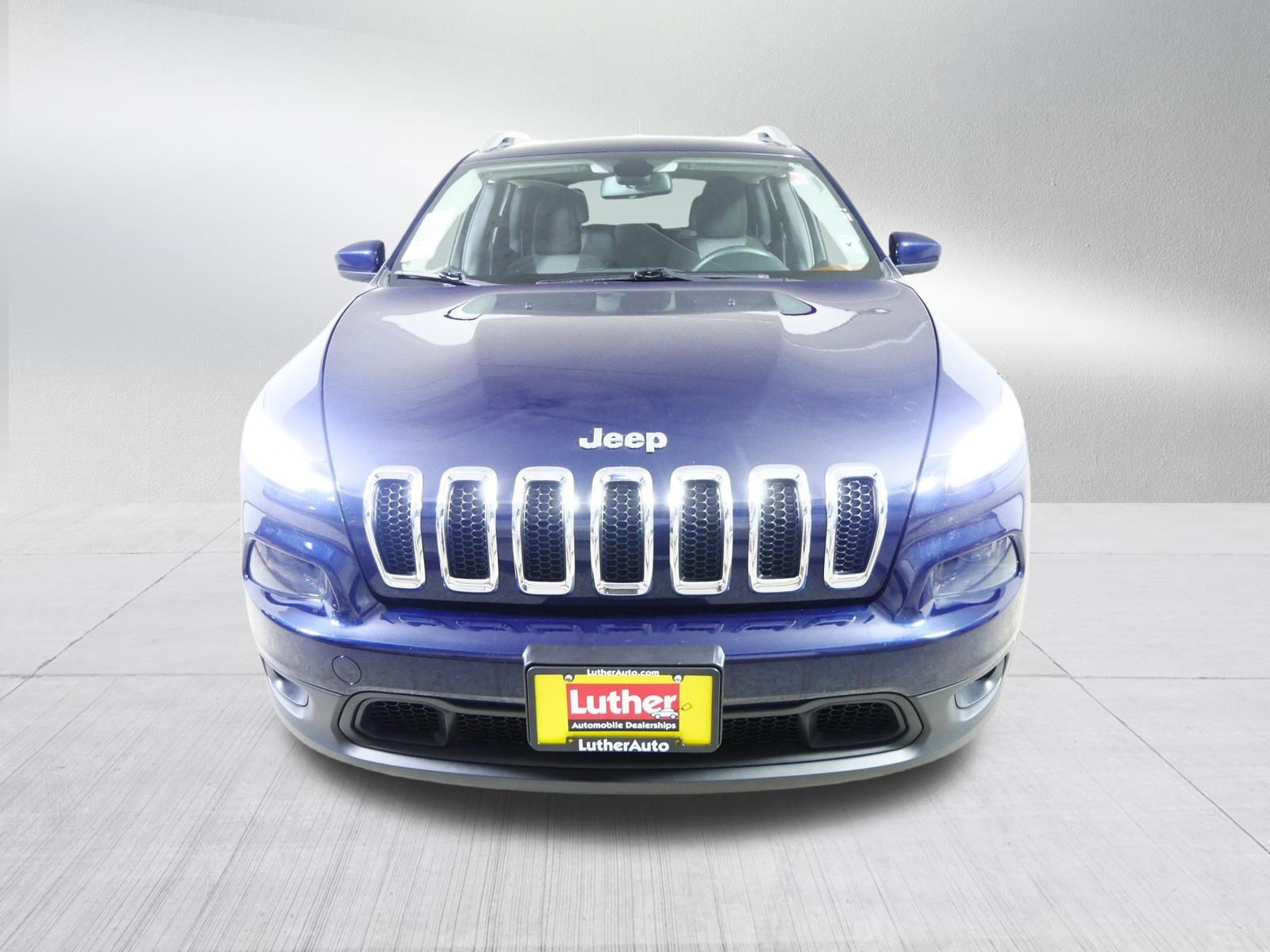 Used 2014 Jeep Cherokee Latitude w/ Cold Weather Group AWD/4WD image 2