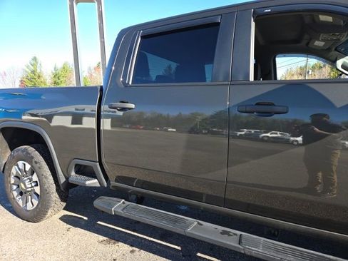 Used 2022 Chevrolet Silverado 2500 Custom w/ Custom Value Package AWD/4WD image 33
