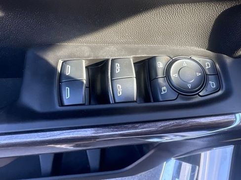 Used 2021 Chevrolet Silverado 1500 LTZ w/ Technology Package AWD/4WD image 30