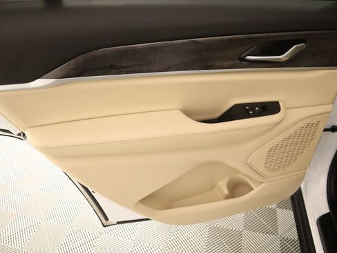 Used 2025 Jeep Grand Cherokee L Limited w/ Black Appearance Package image 20