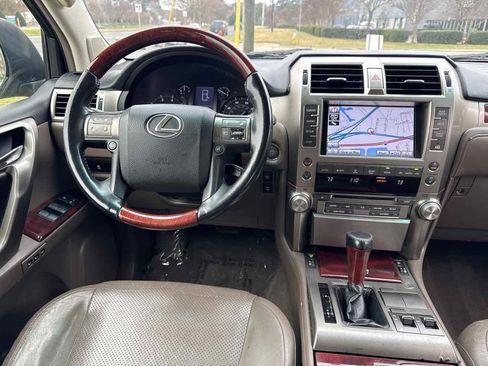 Used 2013 Lexus GX 460 w/ Comfort Plus Pkg image 2