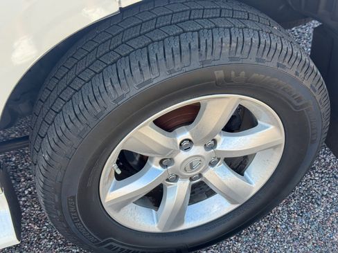 Used 2017 Lexus GX 460 image 44