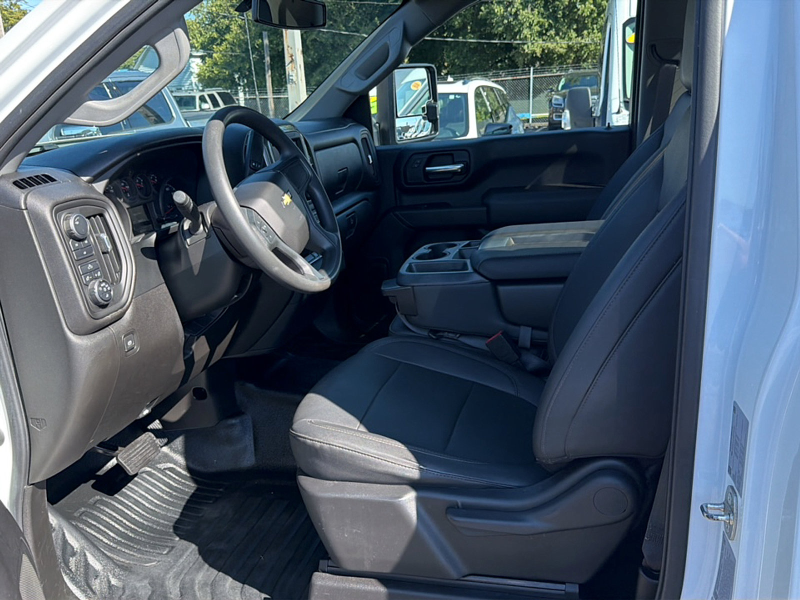 Used 2022 Chevrolet Silverado 2500 W/T w/ WT Convenience Package AWD/4WD image 9