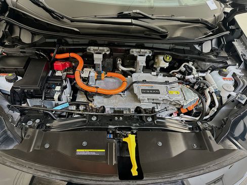 Used 2023 Nissan Ariya AWD image 34