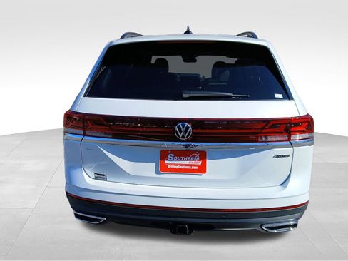 New 2026 Volkswagen Atlas SE image 4