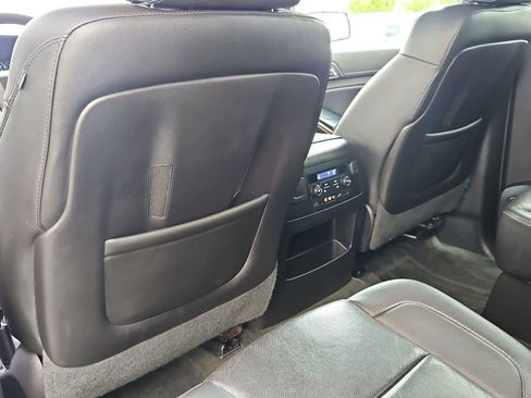 Used 2015 Chevrolet Suburban LTZ AWD/4WD image 18