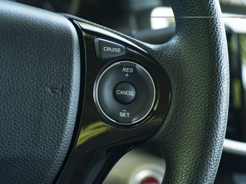 Used 2016 Honda Accord EX image 19