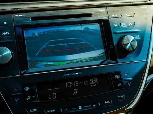 Used 2015 Toyota Avalon XLE Touring FWD image 19