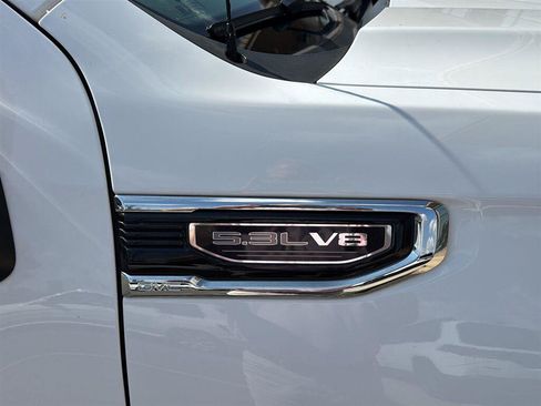Used 2021 GMC Sierra 1500 SLT w/ SLT Premium Plus Package AWD/4WD image 9