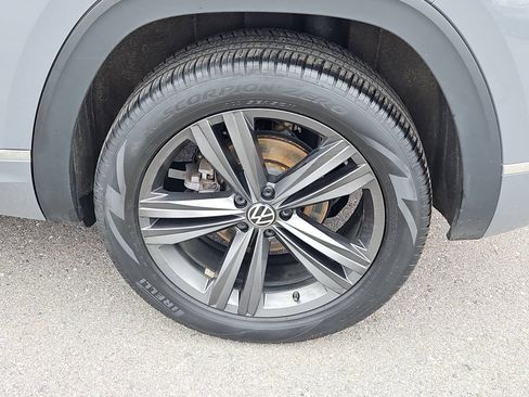 Used 2022 Volkswagen Atlas Cross Sport SEL R-Line AWD/4WD image 8