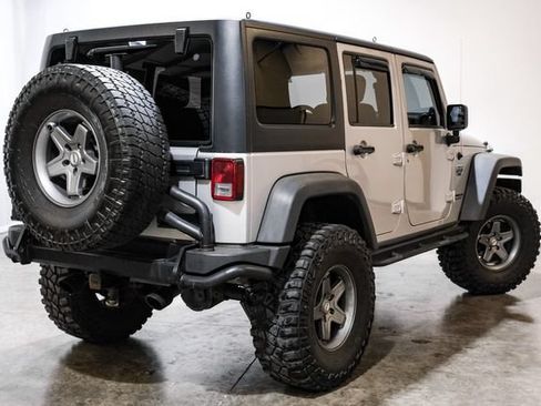 Used 2012 Jeep Wrangler Unlimited Rubicon AWD/4WD image 10
