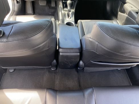 Used 2018 Acura ILX w/ Special Edition Package image 16