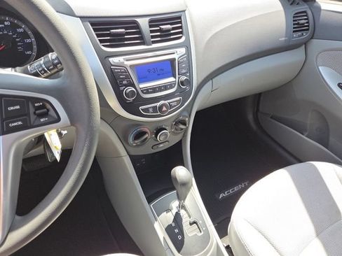 Used 2014 Hyundai Accent GS FWD image 32