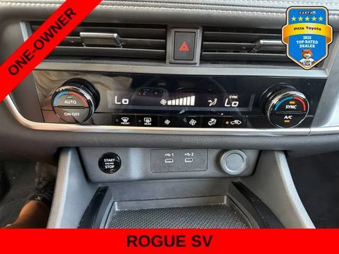 Used 2025 Nissan Rogue SV FWD image 18