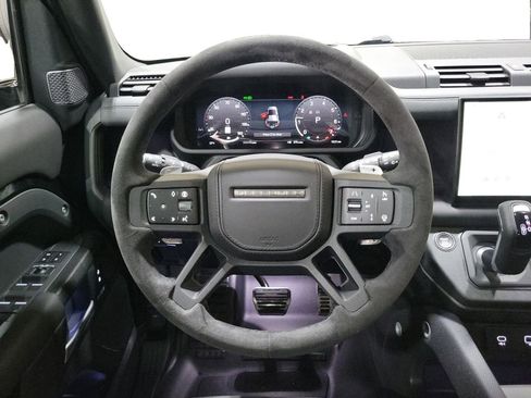 Used 2024 Land Rover Defender 110 V8 image 25