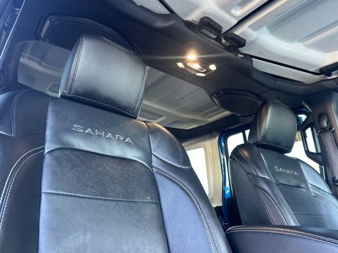 Used 2021 Jeep Wrangler Unlimited Sahara w/ Cold Weather Group image 17