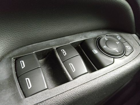 Used 2021 Chevrolet Equinox LT FWD image 27