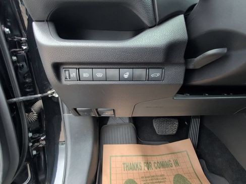 Used 2025 Toyota RAV4 XLE w/ Convenience Package AWD/4WD image 19