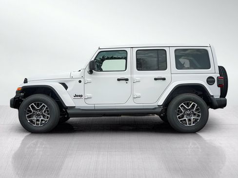 New 2026 Jeep Wrangler Unlimited Sahara AWD/4WD image 4