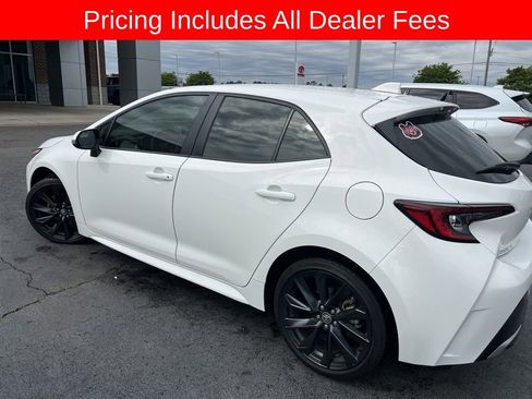 Used 2025 Toyota Corolla XSE FWD image 5