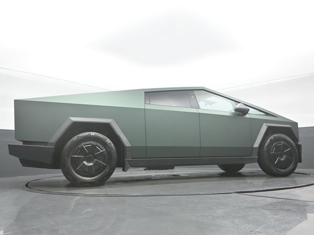 Used 2024 Tesla Cybertruck AWD Crew Cab image 12