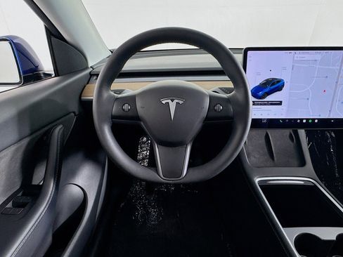 Used 2021 Tesla Model Y Long Range AWD/4WD image 4