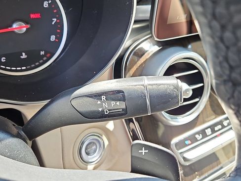 Used 2020 Mercedes-Benz GLC 300 4MATIC image 16