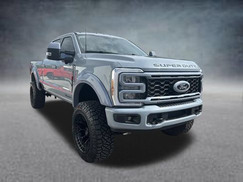 New 2026 Ford F250 Lariat w/ Black Appearance Package AWD/4WD image 2