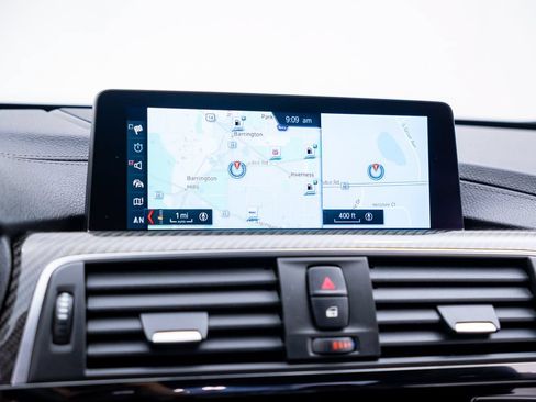 Used 2018 BMW M4 Convertible RWD image 27