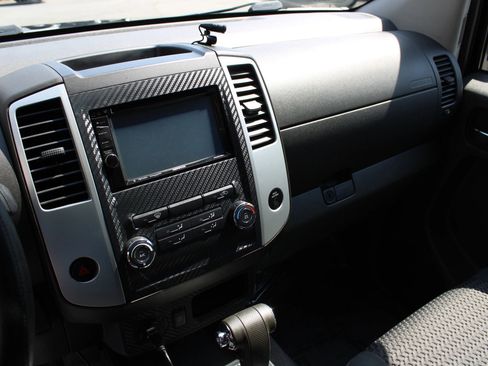 Used 2010 Nissan Frontier SE w/ SE Value Truck Pkg RWD image 13
