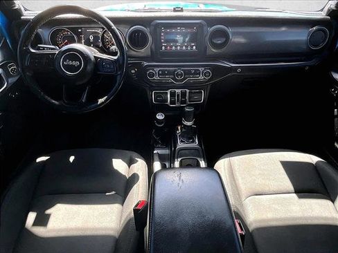 Used 2021 Jeep Gladiator Willys image 12