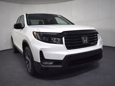 Used 2022 Honda Ridgeline Sport image 3
